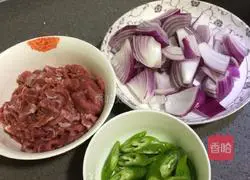 洋葱炒牛肉的做法图解1